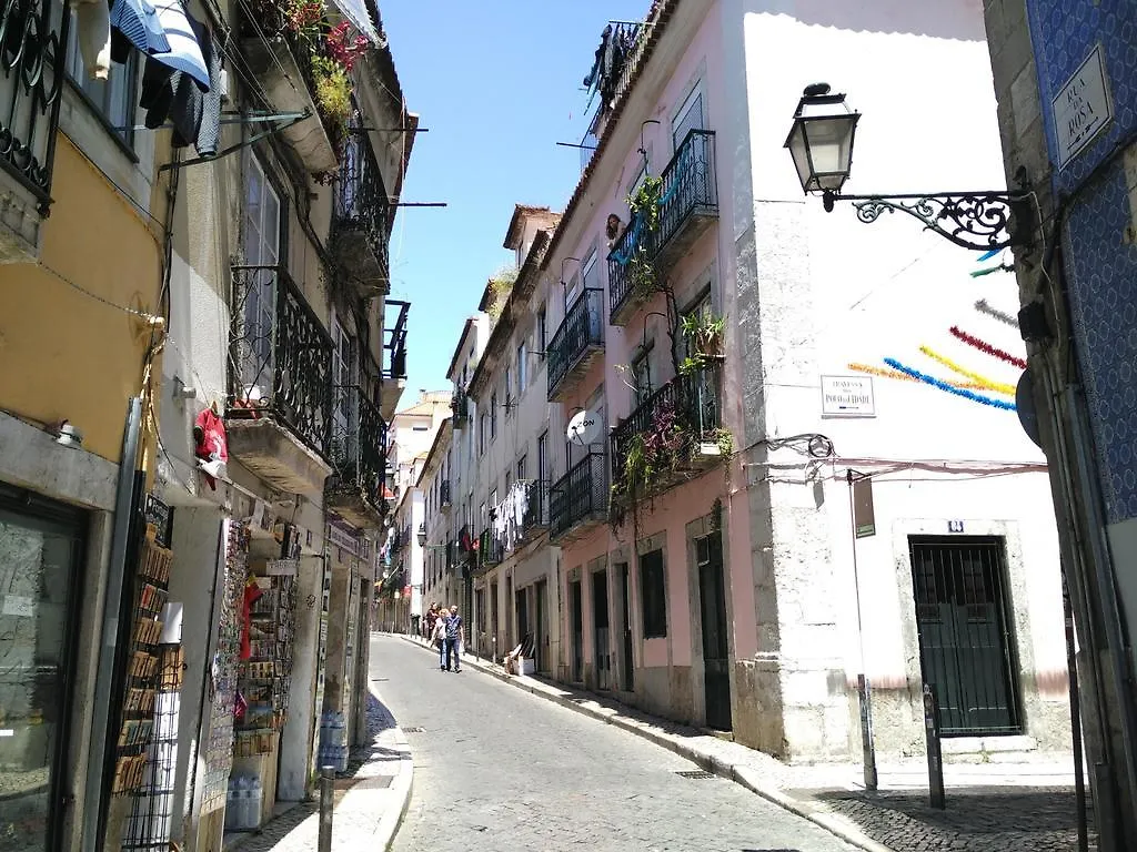 Lisbon Underground Apartment