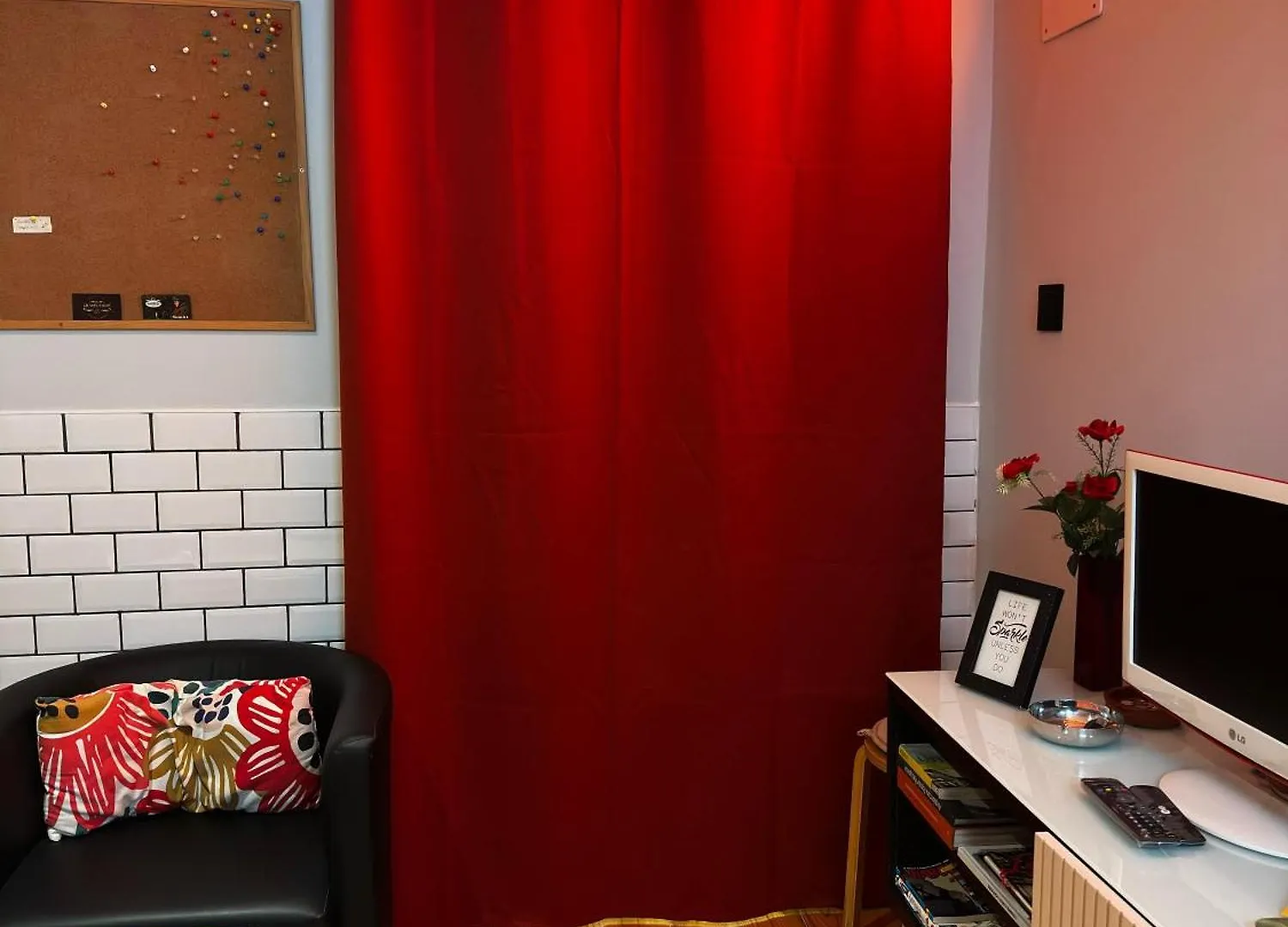Lisbon Underground Apartment 0*,