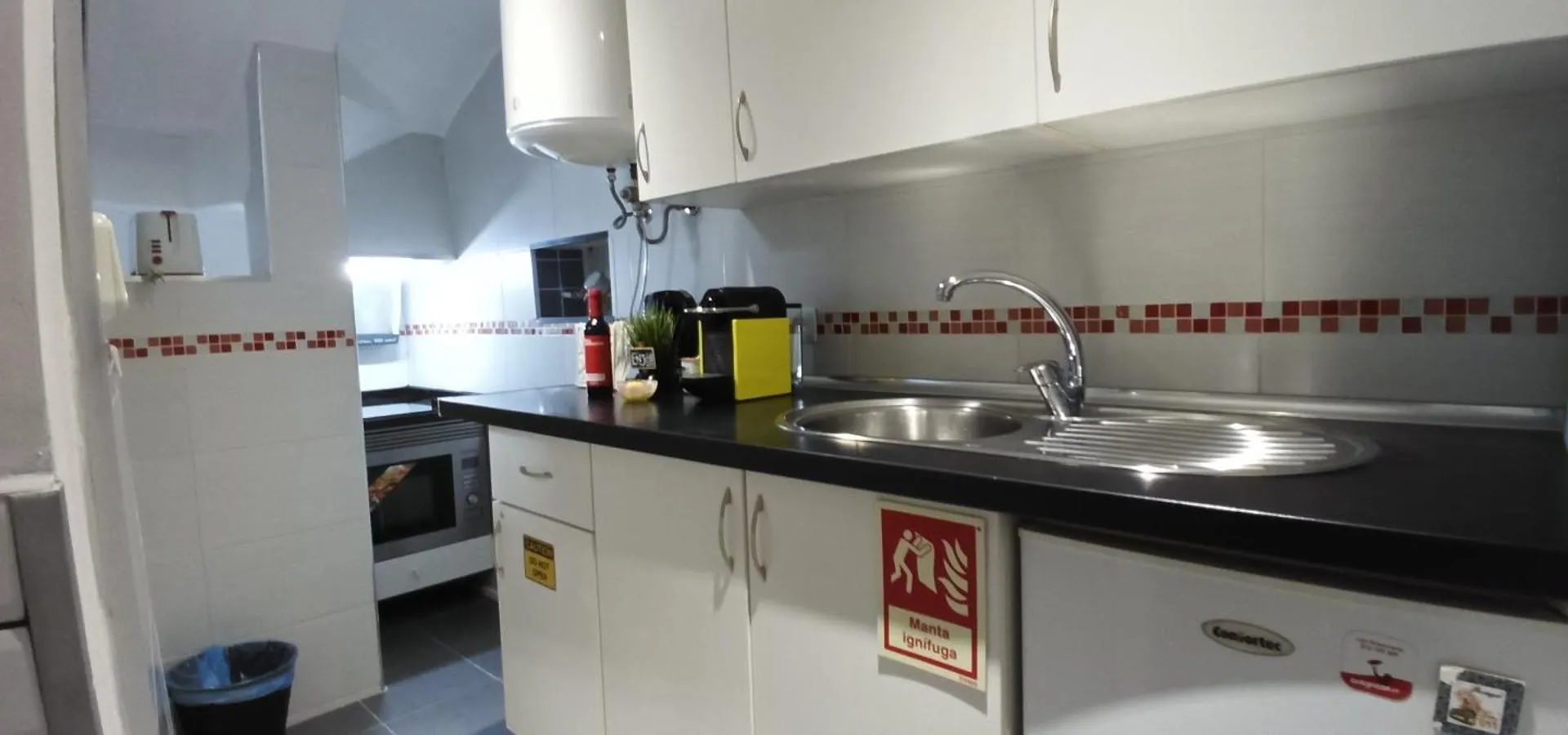 Lisbon Underground Apartment 0*,  Portekiz