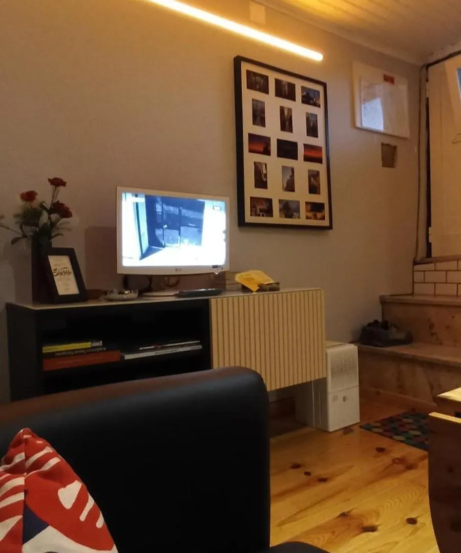 Lisbon Underground Apartment Portekiz
